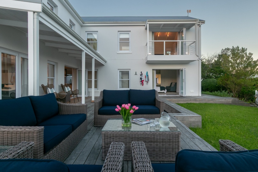 5 Bedroom Property for Sale in Thesen Islands Western Cape